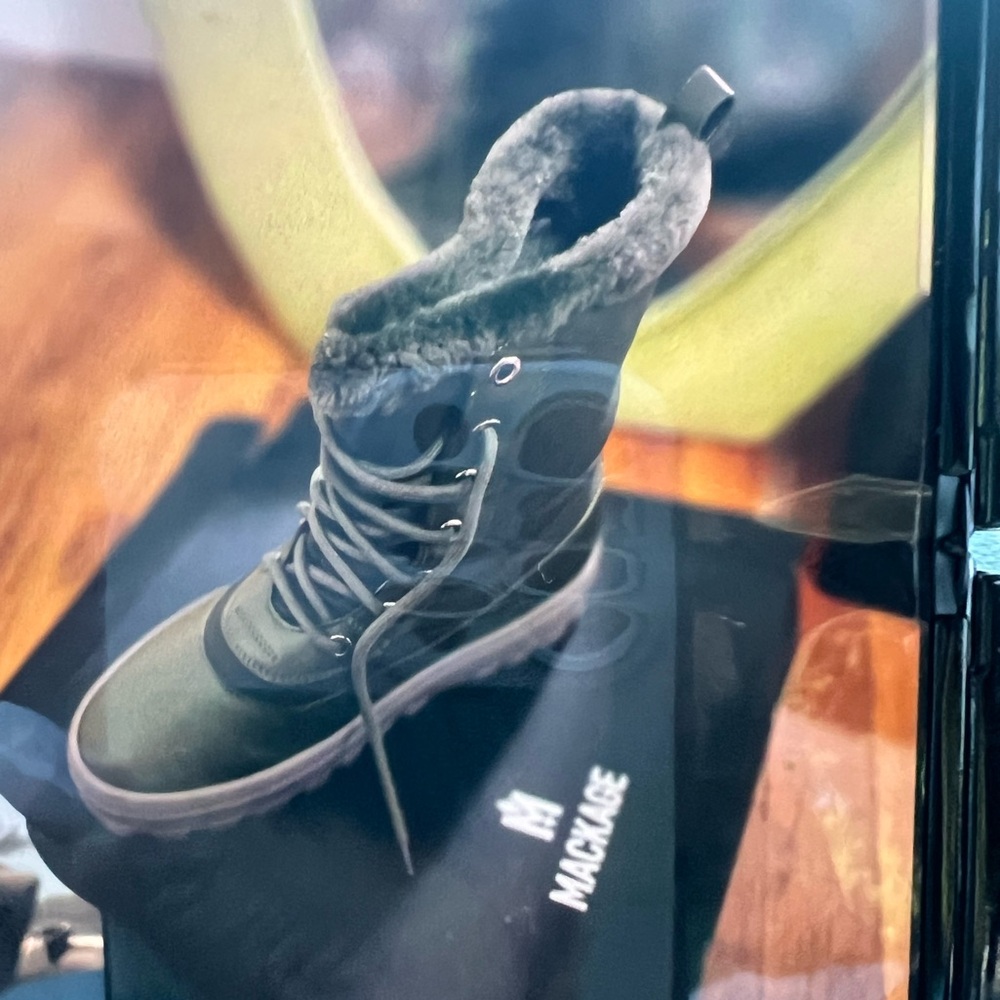 Mackage olive green boots for sell